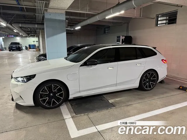 BMW M5 G90 — Фото автомобиля 2