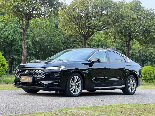 Фотография автомобиля — Ford Mondeo