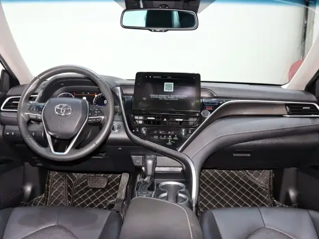 Toyota Camry — Фото автомобиля 12
