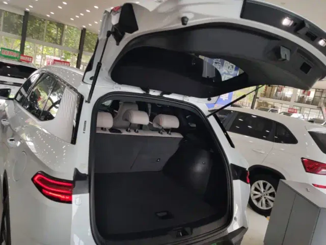BYD Song Pro — Фото автомобиля 18