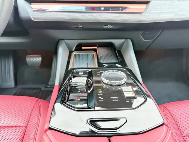 BMW 5 Series — Фото автомобиля 26
