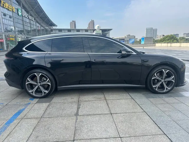 Nio ET5 Touring — Фото автомобиля 8