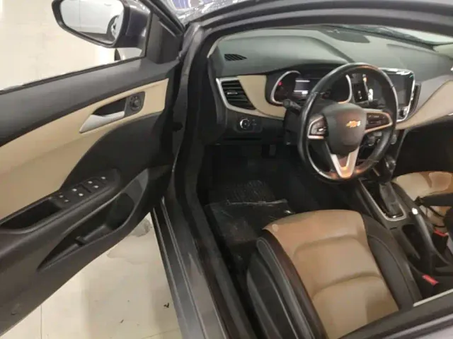 Chevrolet Monza — Фото автомобиля 16