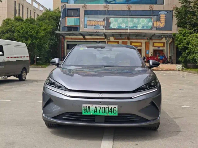BYD Qin L — Фото автомобиля 2