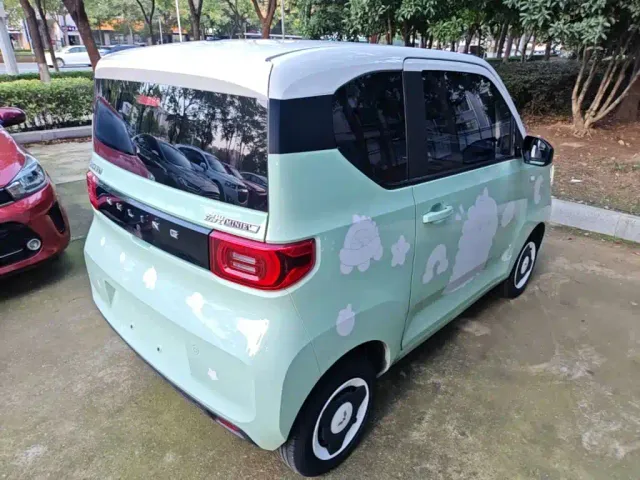 Wuling Hongguang Mini EV — Фото автомобиля 6