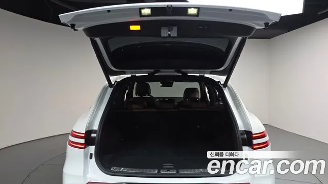 Genesis GV70 — Фото автомобиля 26