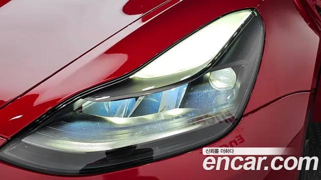 Tesla Model 3 — Фото автомобиля 7