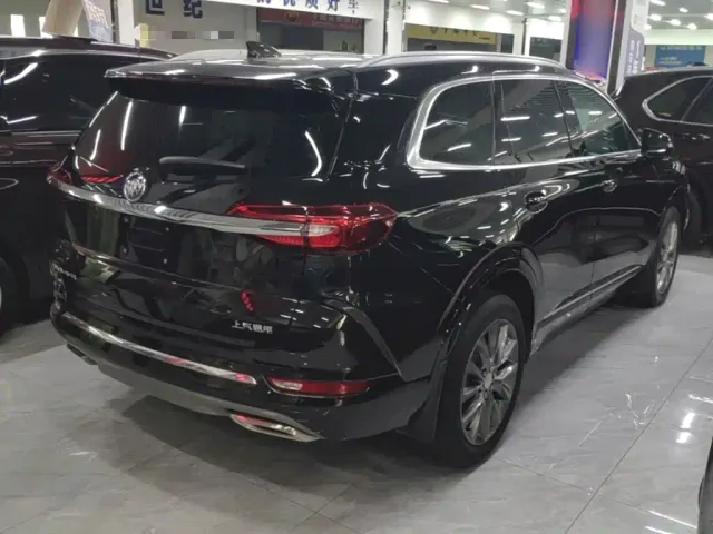 Buick Enclave — Фото автомобиля 6