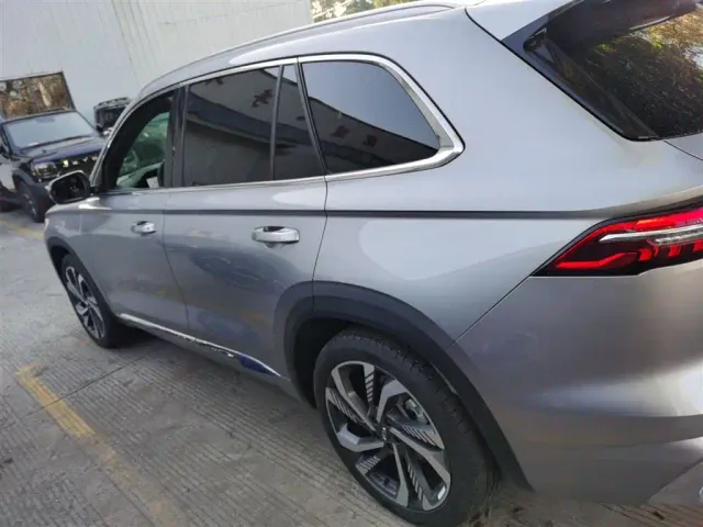 Geely Xingyue L — Фото автомобиля 4