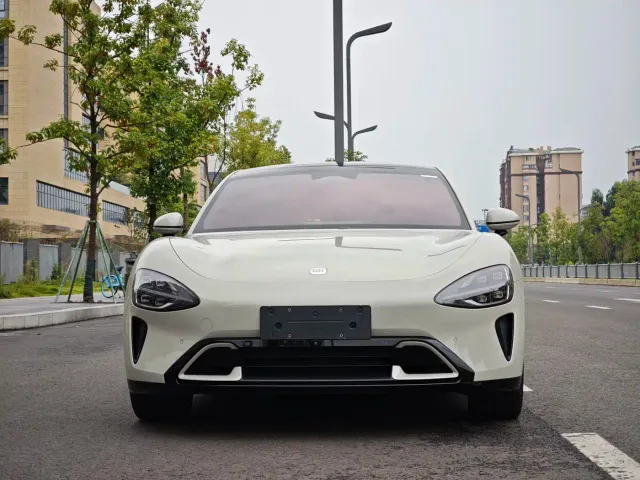 Xiaomi SU7 — Фото автомобиля 2