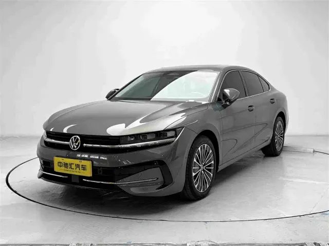 Фотография автомобиля — Volkswagen Magotan