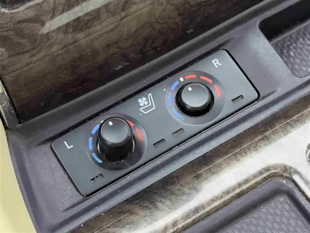 Toyota Vellfire 2021 Crown Hybrid 2.5L HV Supreme Edition — Фото автомобиля 19