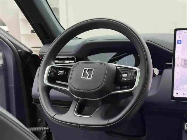 ZEEKR Zeekr 9X 2025 Standard Edition — Фото автомобиля 14