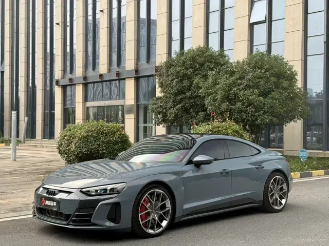 Фотография автомобиля — Audi RS e-tron GT