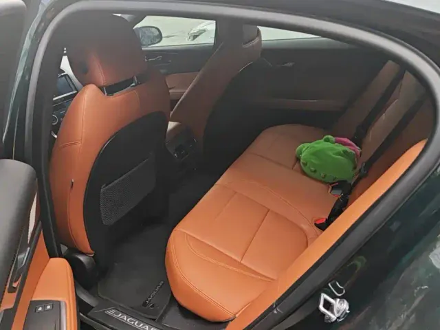 Jaguar XEL — Фото автомобиля 11