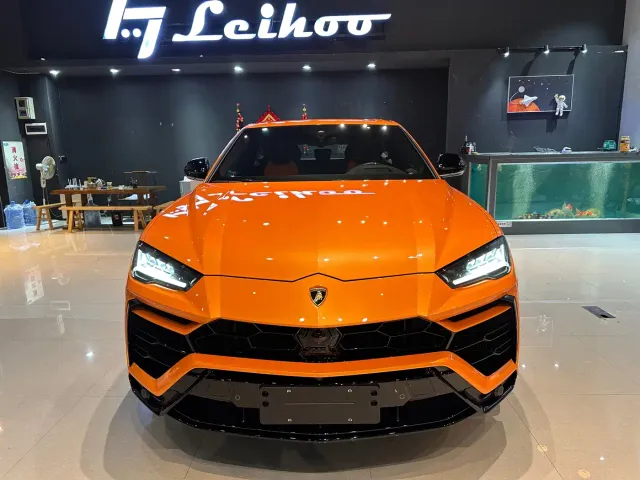 Lamborghini Urus — Фото автомобиля 2