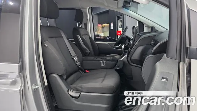 Hyundai Staria Staria Tourer 11 мест — Фото автомобиля 11