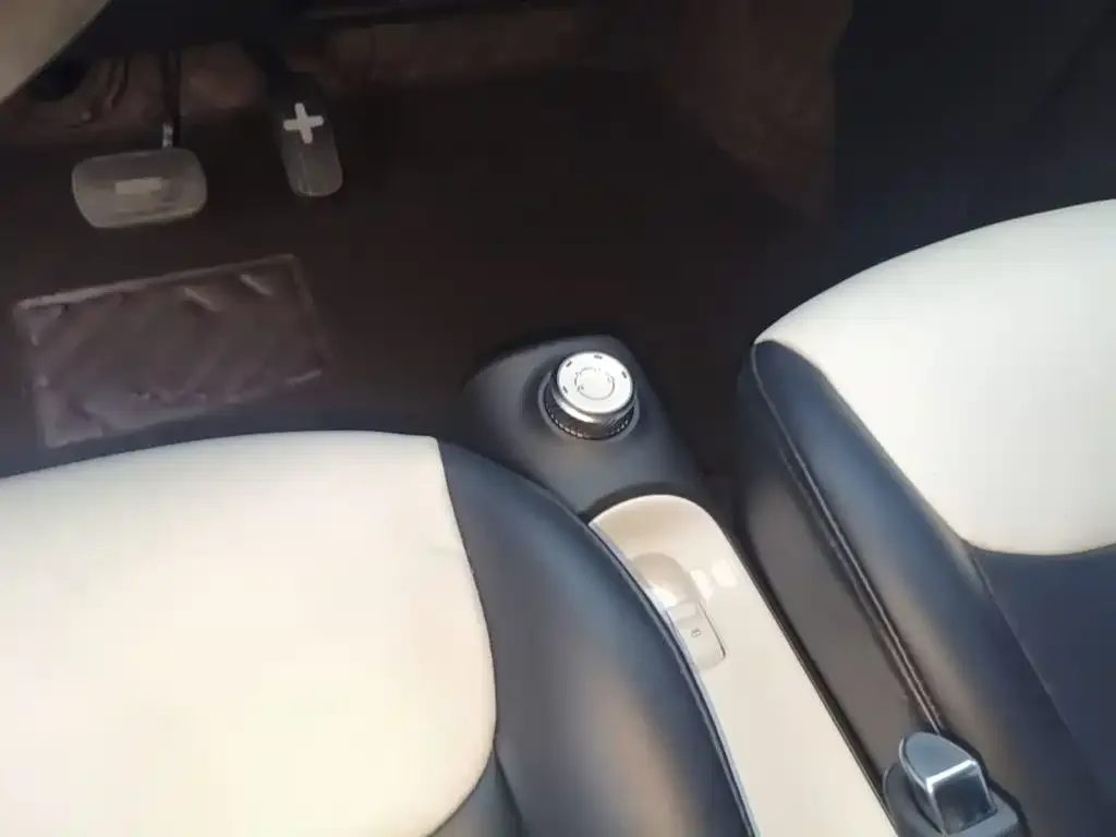 Wuling Motors Hongguang MINIEV 2024 Model 3rd Generation 170km — Фото автомобиля 13