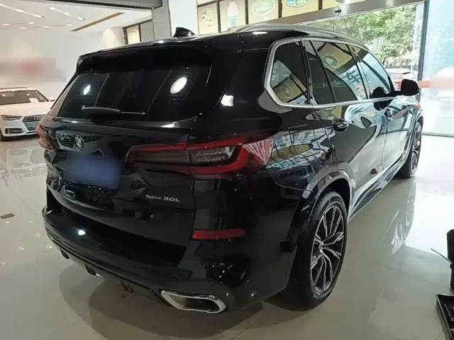 BMW X5 — Фото автомобиля 6