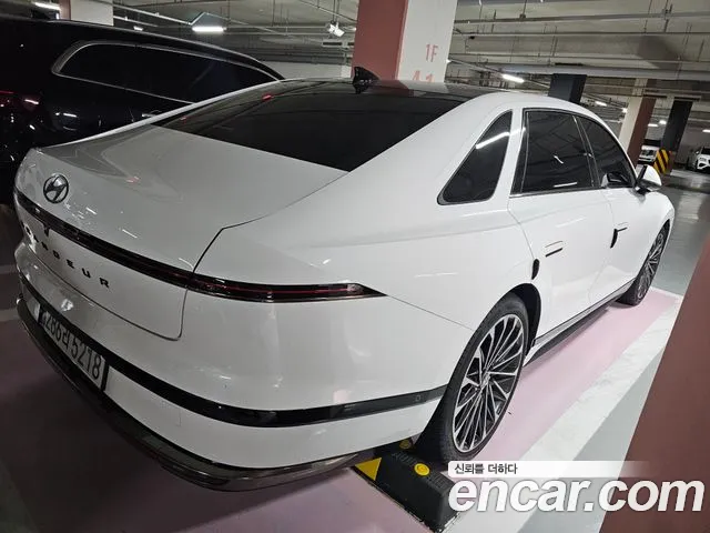 Hyundai Grandeur GN7 — Фото автомобиля 6