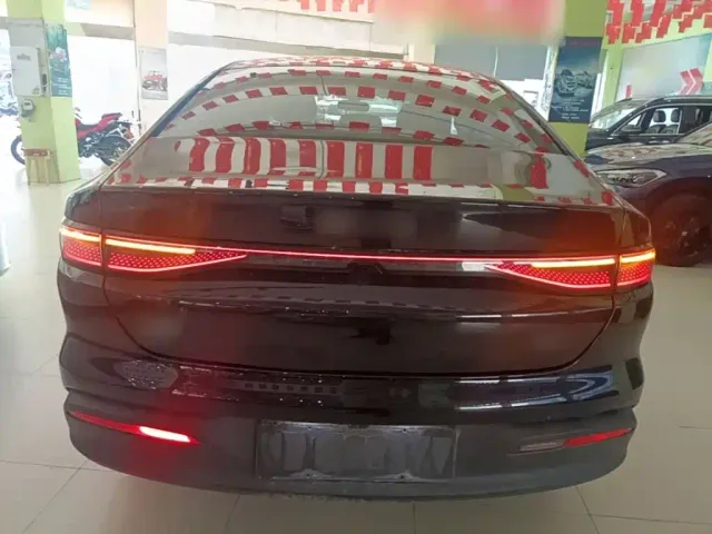 BYD Seal 05 DM-i — Фото автомобиля 5