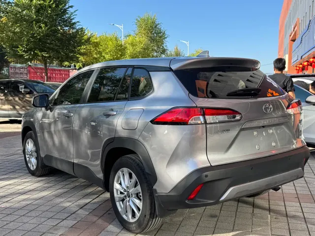Toyota Corolla Cross — Фото автомобиля 12