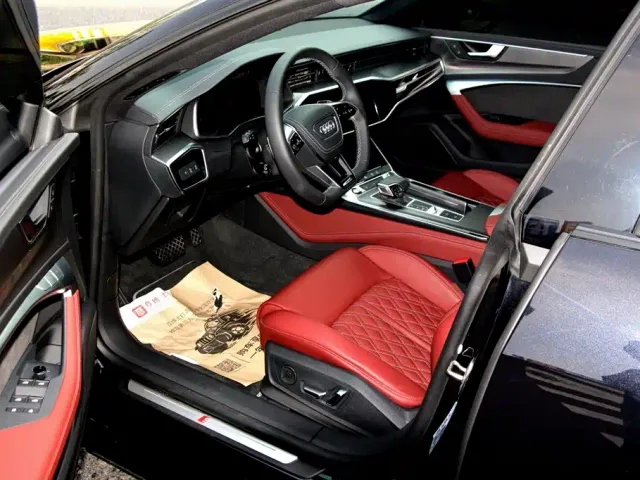 Audi A7L — Фото автомобиля 4