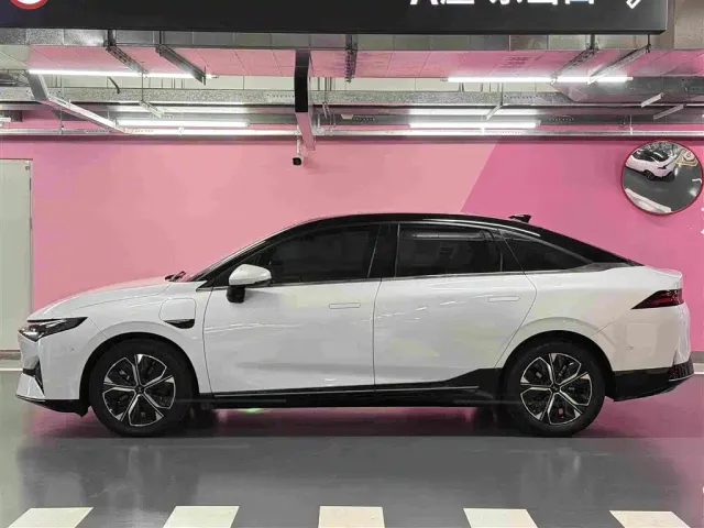 Xpeng P5 — Фото автомобиля 3