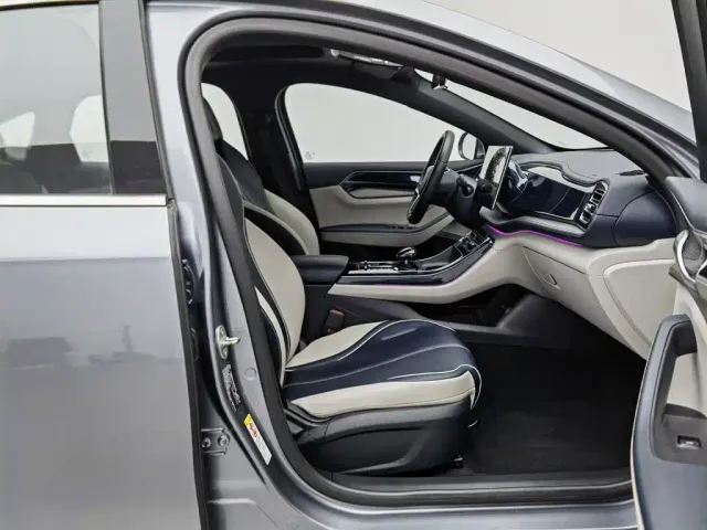 BYD Qin PLUS — Фото автомобиля 23