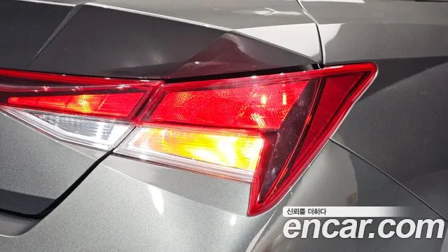 Hyundai Avante CN7 — Фото автомобиля 8