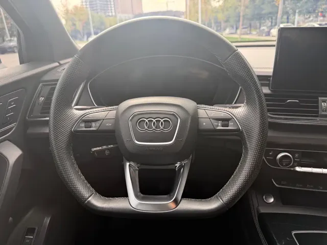 Audi Q5L Sportback — Фото автомобиля 5