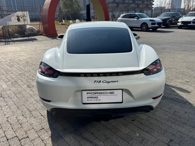 Porsche 718 — Фото автомобиля 11