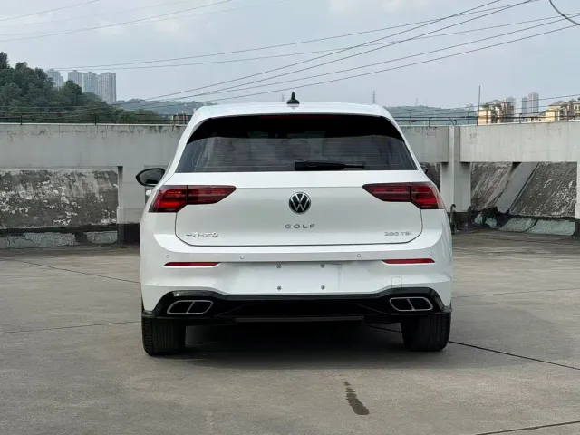 Volkswagen Golf — Фото автомобиля 5
