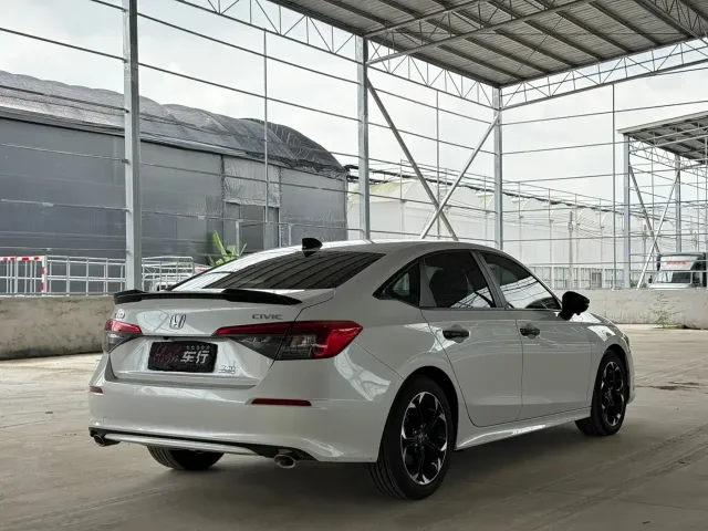 Honda Civic — Фото автомобиля 4