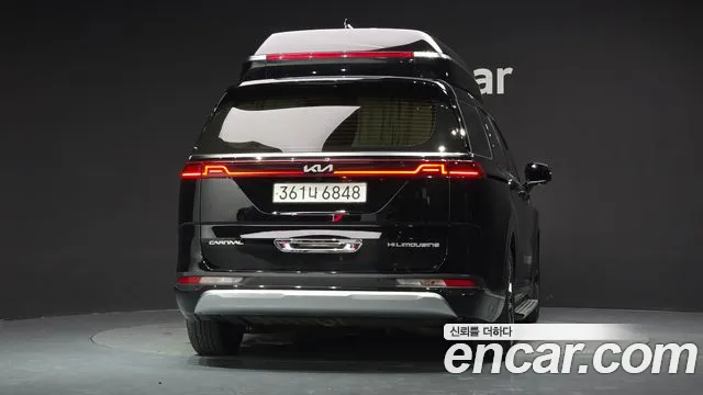 Kia Canival Carnival 4 поколение Бензин 4 места Hi-Limousine — Фото автомобиля 3