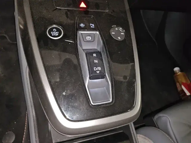 Audi Q4 e-tron — Фото автомобиля 13