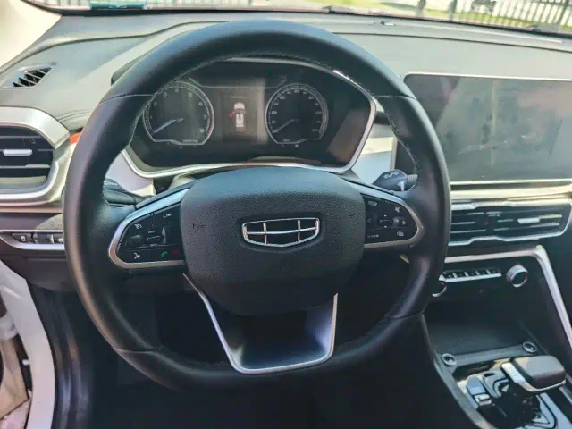 Geely Binyue — Фото автомобиля 14