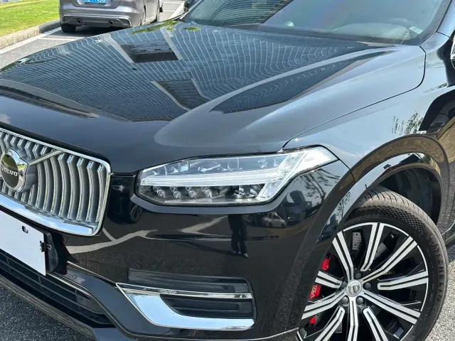Volvo XC90 — Фото автомобиля 4