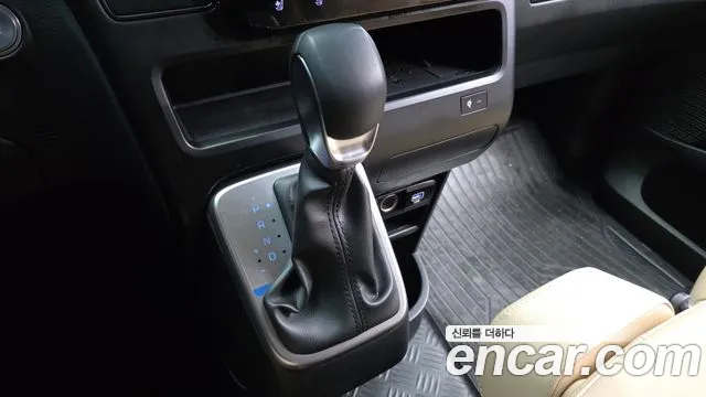 Hyundai Staria — Фото автомобиля 12