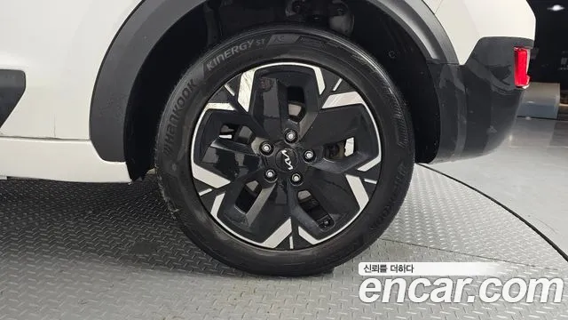 Kia Niro — Фото автомобиля 5