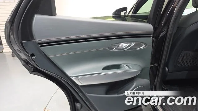 Genesis GV70 — Фото автомобиля 14