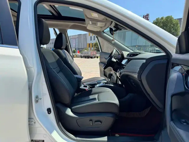Nissan X-Trail — Фото автомобиля 30
