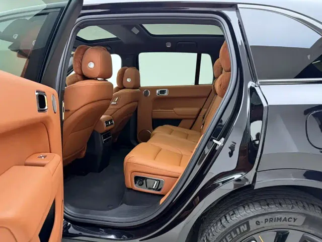 Li Auto L7 — Фото автомобиля 13