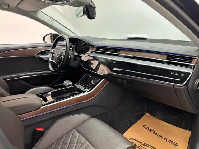 Audi A8 — Фото автомобиля 11
