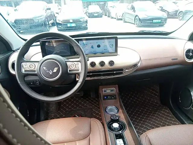 Wuling Bingo — Фото автомобиля 9