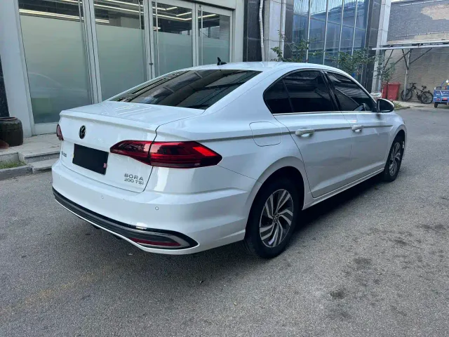 Volkswagen Bora — Фото автомобиля 3