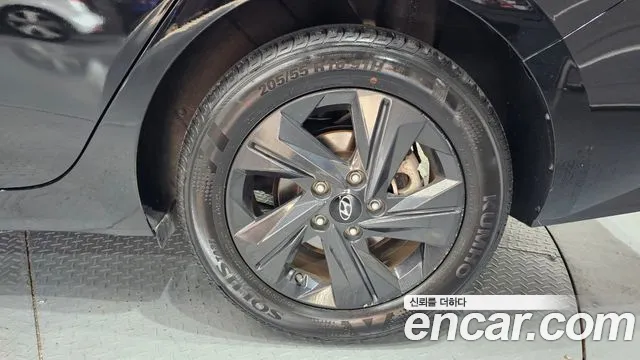 Hyundai AVANTE Avante (CN7) — Фото автомобиля 5