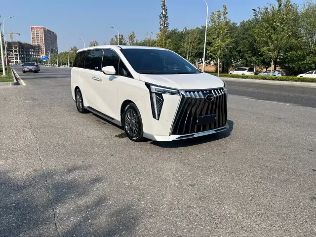 GAC Trumpchi M8 — Фото автомобиля 3