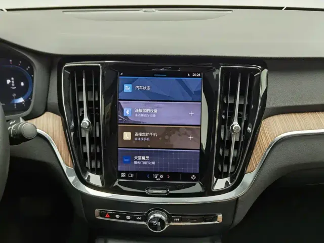 Volvo S60 — Фото автомобиля 12