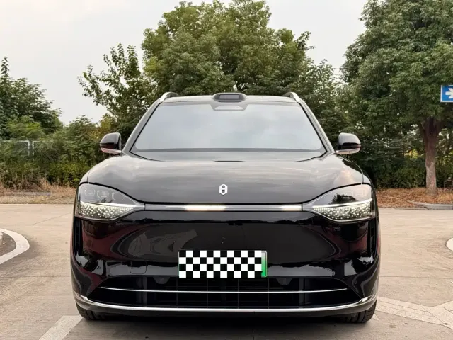 AITO Wenjie AITO M9 2026 Extended Range Ultra Edition 52kWh 6-seater — Фото автомобиля 2